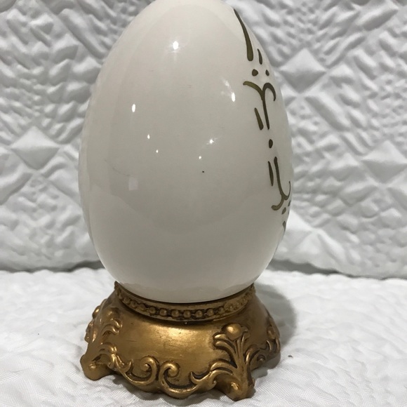 Decorative Christmas Ceramic Porcelain Egg on Stand Candles Gold Accents Vintage - Picture 3 of 7